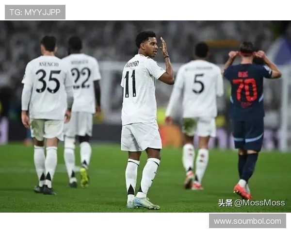 皇马青训新星琼 - 马丁内斯晋升一线队，目标第六中卫强化防线(2)